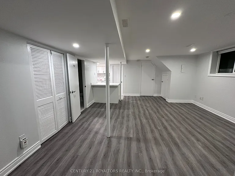 50 Marbury Cres #LOWER — Photo 31