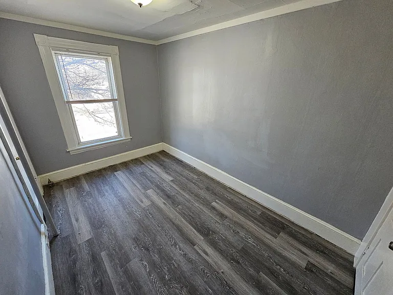 1297 Elm St #17 — Photo 8