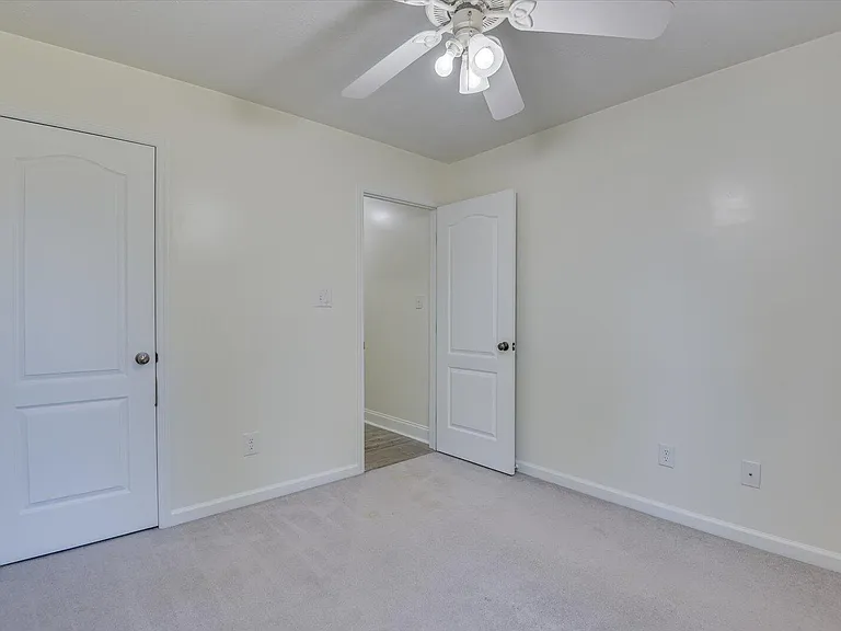 610 Butler Springs Cir — Photo 31