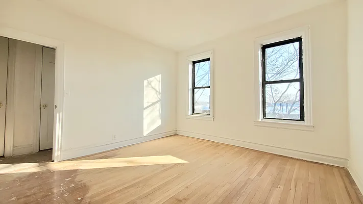 Rented by BRICK & GALO REALTY CORP | media 32