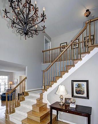 2nd image of 203 Greenmont Way NE
