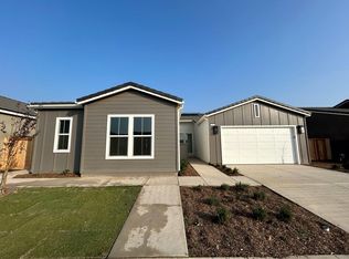 2219 N Argyle Ave #73, Clovis, CA