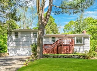 42 Meadow Ln, Chappaqua, NY