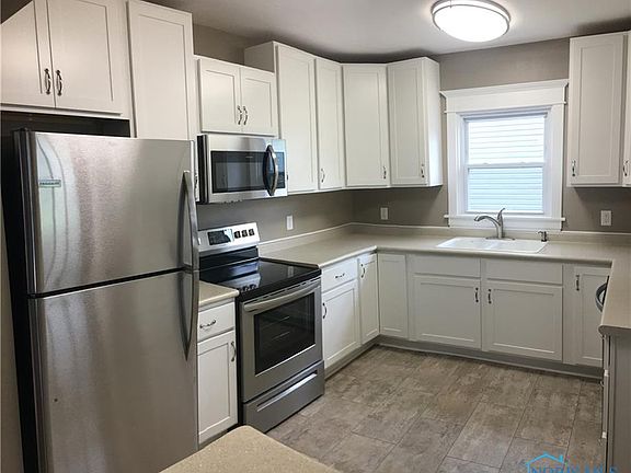 3rd image of 214 Garnsey Ave