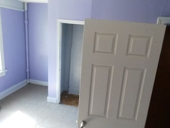 2nd image of 10551 S Corliss Ave