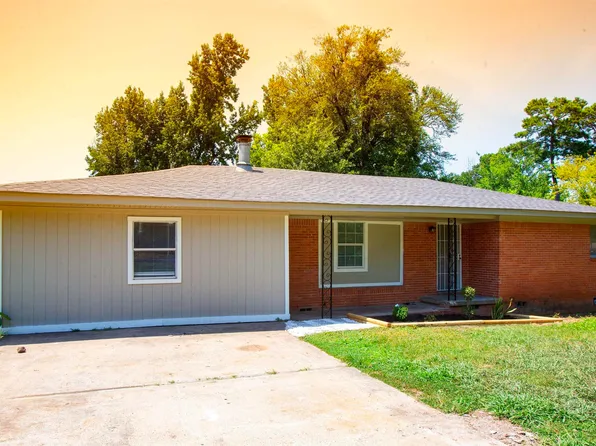 208 Greencrest Dr, Little Rock, AR 72204