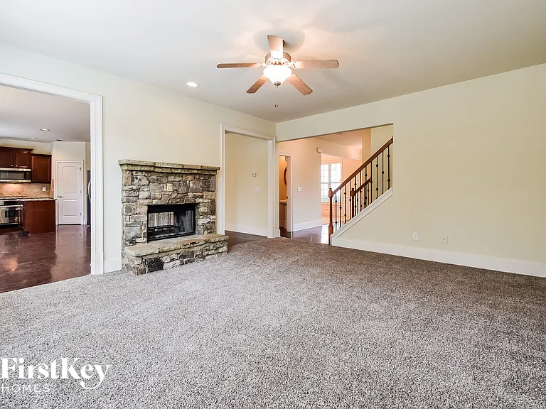 1068 Parkmist Dr — Photo 4