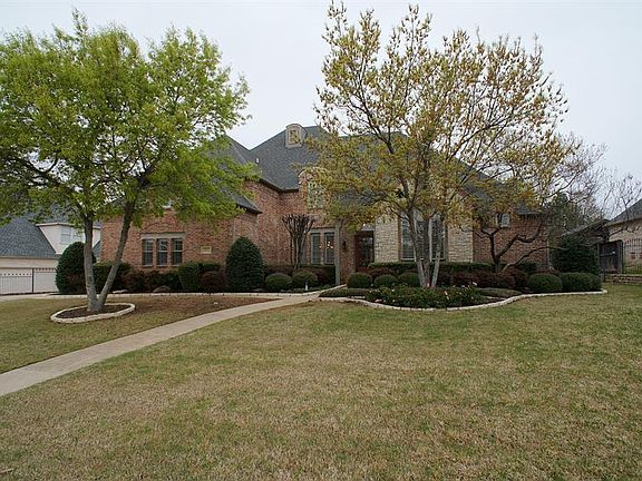 2nd image of 1204 Lorraine Ct