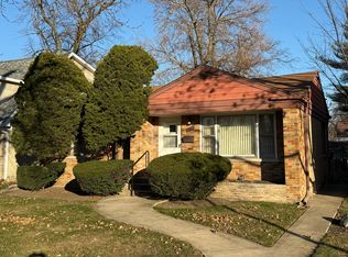 8727 Hamlin Ave, Skokie, IL 60076
