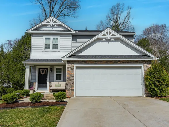 100 Bur Oak Ln, Morgantown, WV 26508