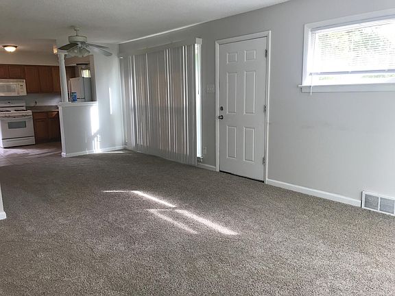 5th image of 11909 Criterion Ave