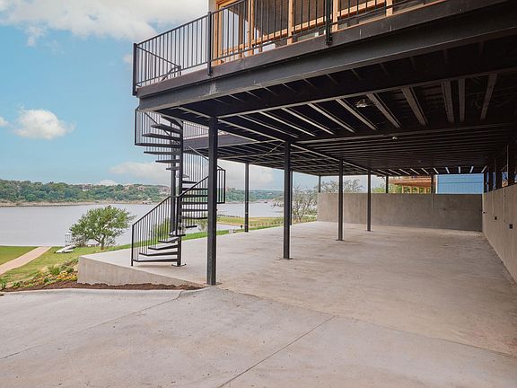 5th image of 25623 Singleton Rd