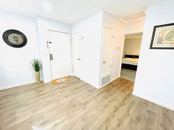 3rd image of 1910 Aletha Ln APT 1