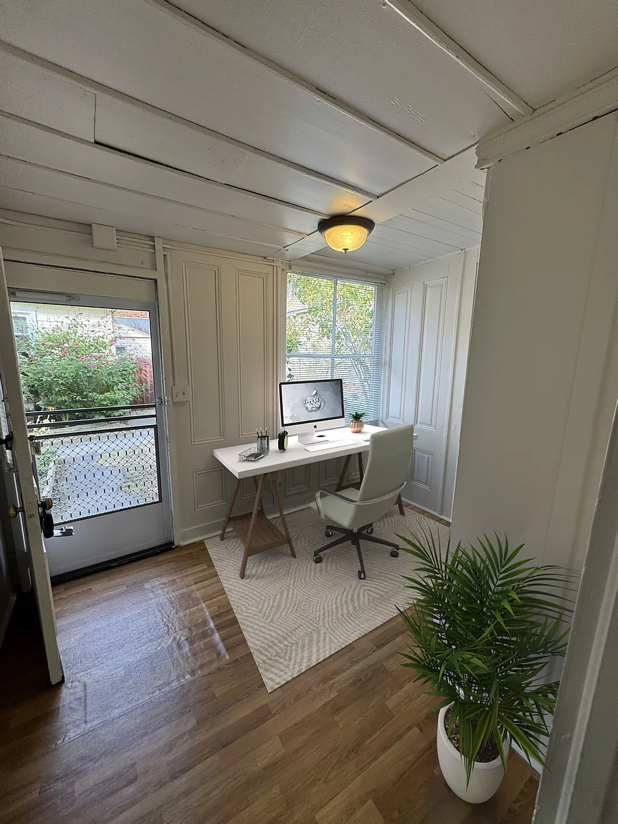 Entry way - 251 Miller Ave #2