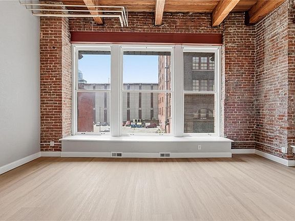 5th image of 308 W 8th St APT 204