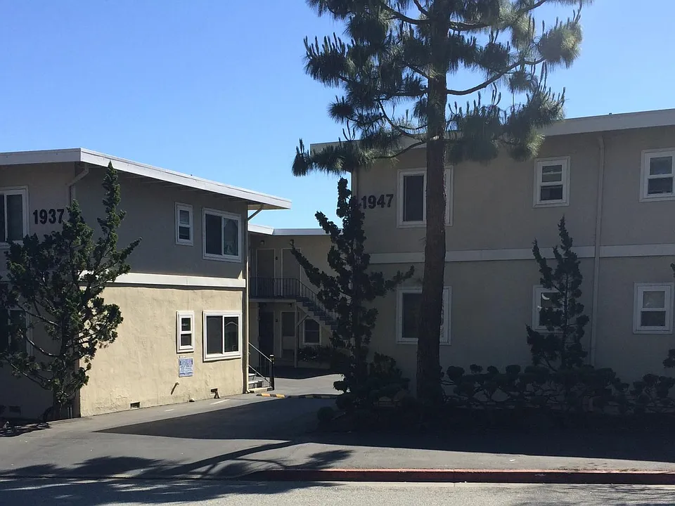 Front of 1937 and 1947 Woodside
