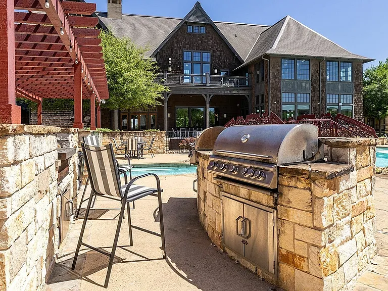 Costar Pool Grill