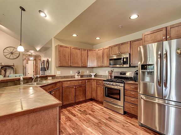 2nd image of 29 Aspenwood Dr