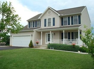 259 Carrington Dr, Falling Waters, WV 25419