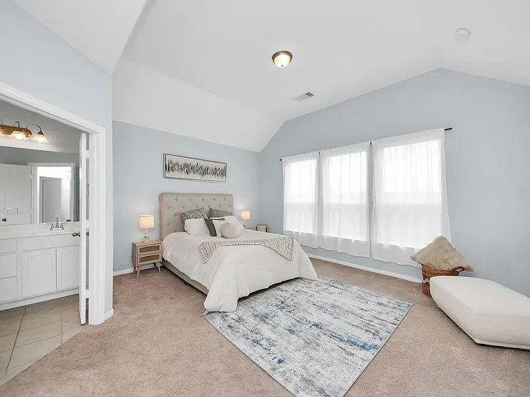 208 Salange Ln — Photo 11