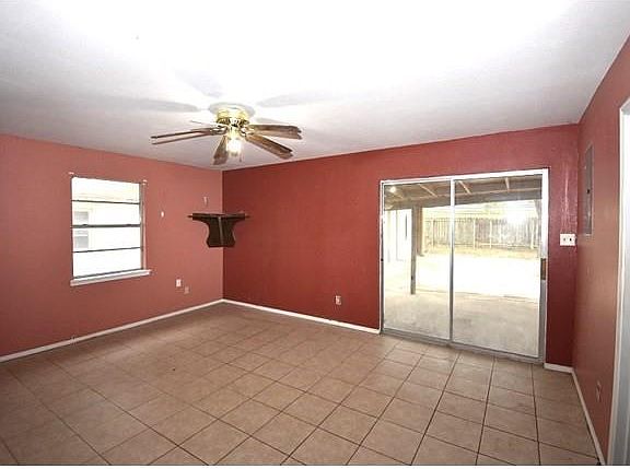 5th image of 302 E Lovett St