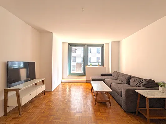 Rented by Mirador Real Estate | media 2