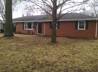 2208 N Colonial Ln, Muncie, IN 47304