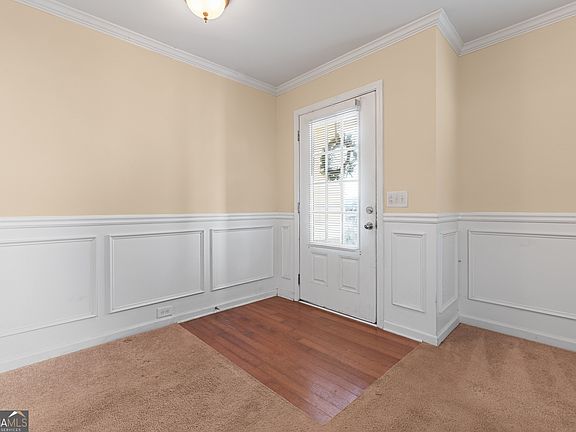 5th image of 102 Steeple Ct