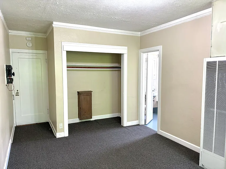 1035 SE 12th Ave — Photo 8