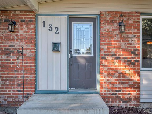 4th image of 132 Garland Cres