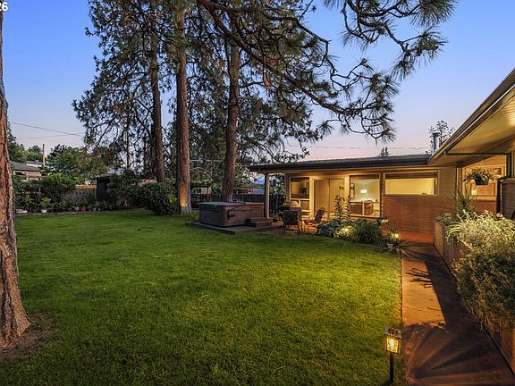 4th image of 314 W Scenic Dr