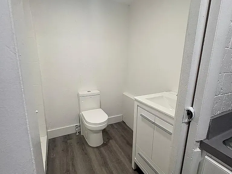 127 NW 9th Ave #3A — Photo 6