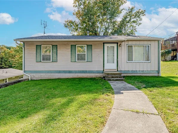 9800 Birchbrook Ct, North Huntingdon, PA 15642