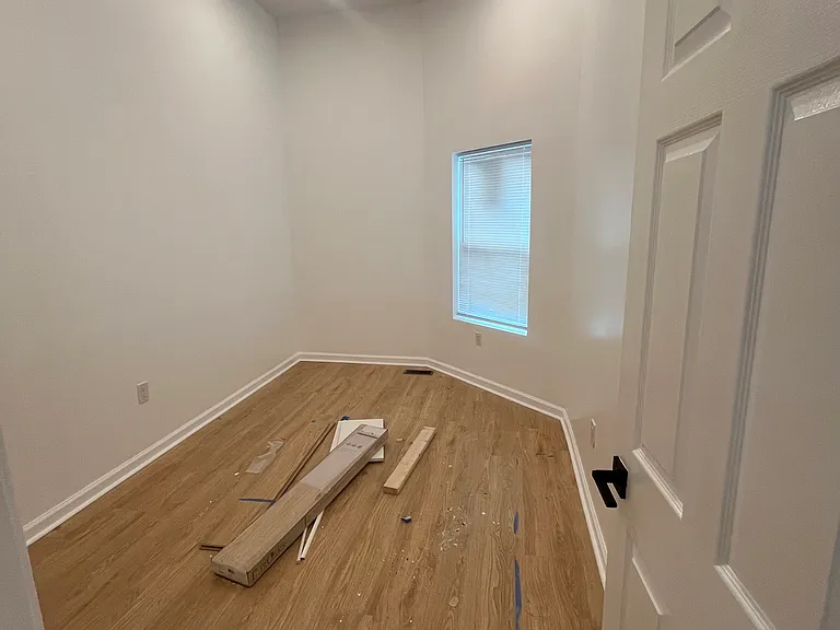 2824 Montgomery St #R — Photo 7