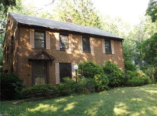 2951 Hampton Rd, Cleveland, OH 44120