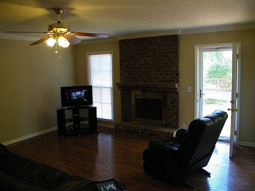 2nd image of 114 Sugar Creek Ln