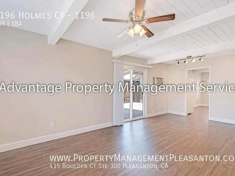 1196 Holmes Ct #1196 — Photo 2