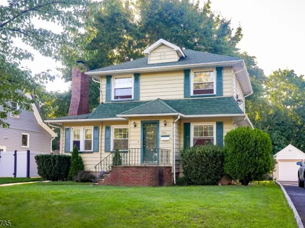 200 Elm Ave, Teaneck Twp., NJ 07666