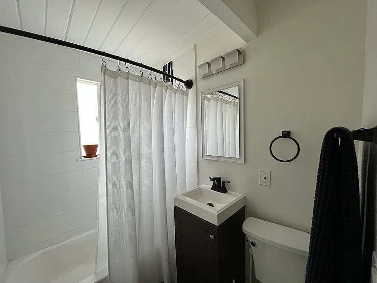 1430 S Clermont St — Photo 12