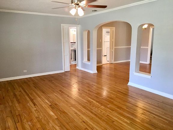5th image of 913 W Mistletoe Ave #1