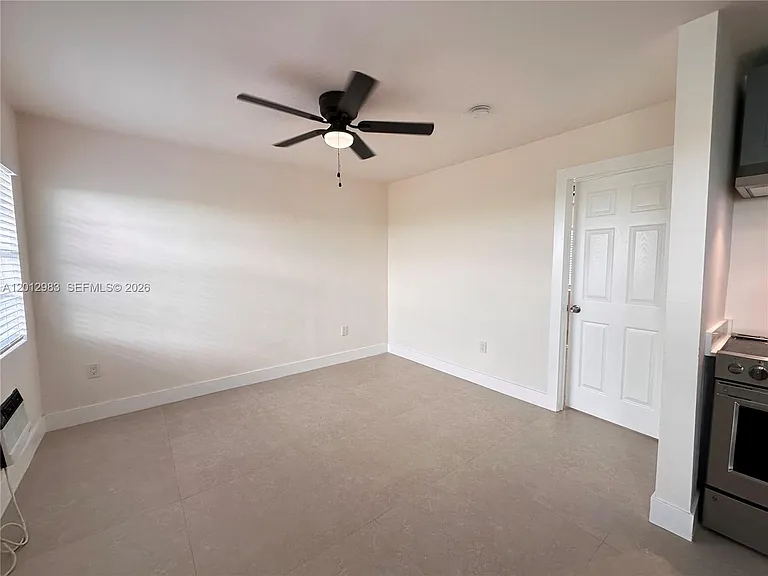 1021 SW 3rd St #4 — Photo 3