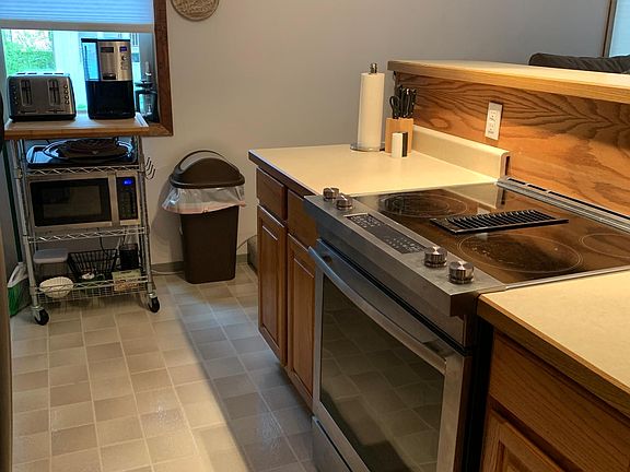 Stocked kitchen with all you could possibly need.