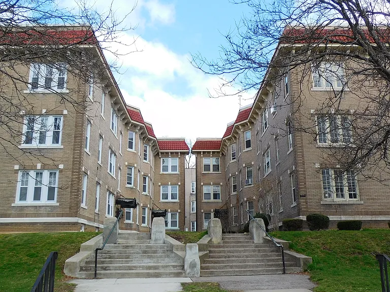 700 Farmington Ave #A1 — Photo 1
