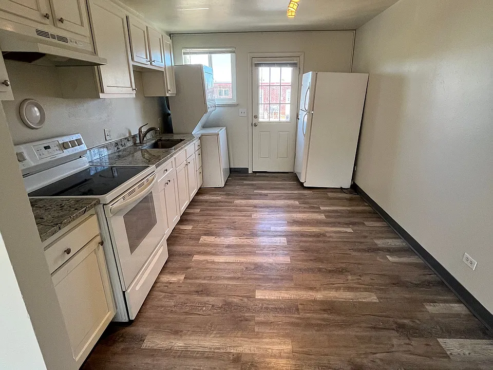 5380 W 3rd Pl #1