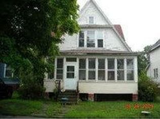 586 Territorial Rd, Benton Harbor, MI 49022