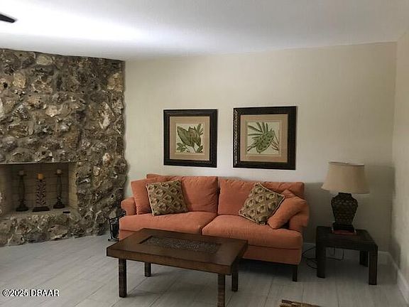 3rd image of 1203 Harbour Point Dr