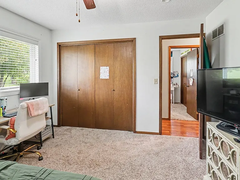70 Brook Cir — Photo 9