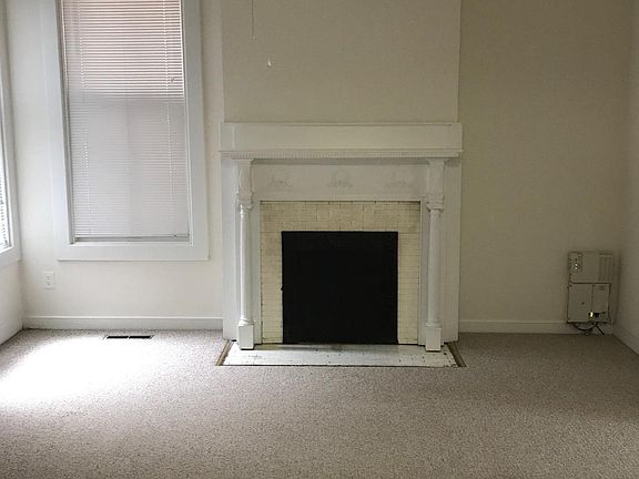 2nd image of 2326 W Grace St APT 1