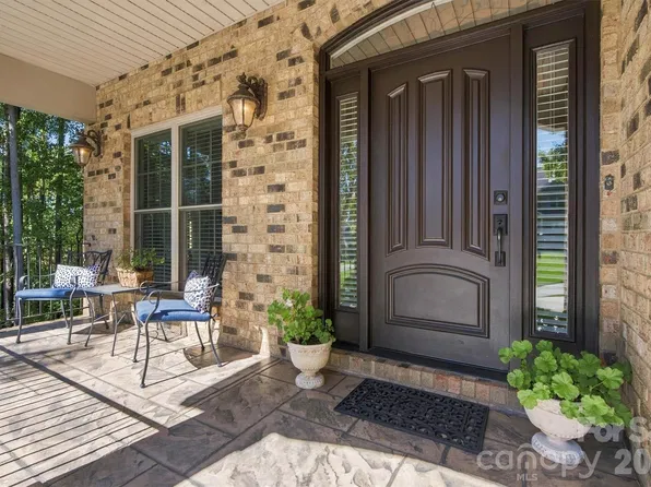 7365 Thornblade Ct, Denver, NC 28037