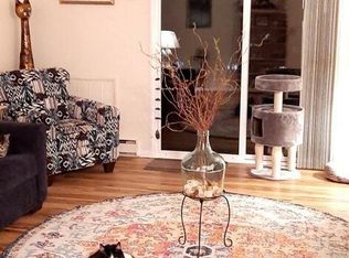 16 Marie Dr APT 6, Seymour, CT 06483